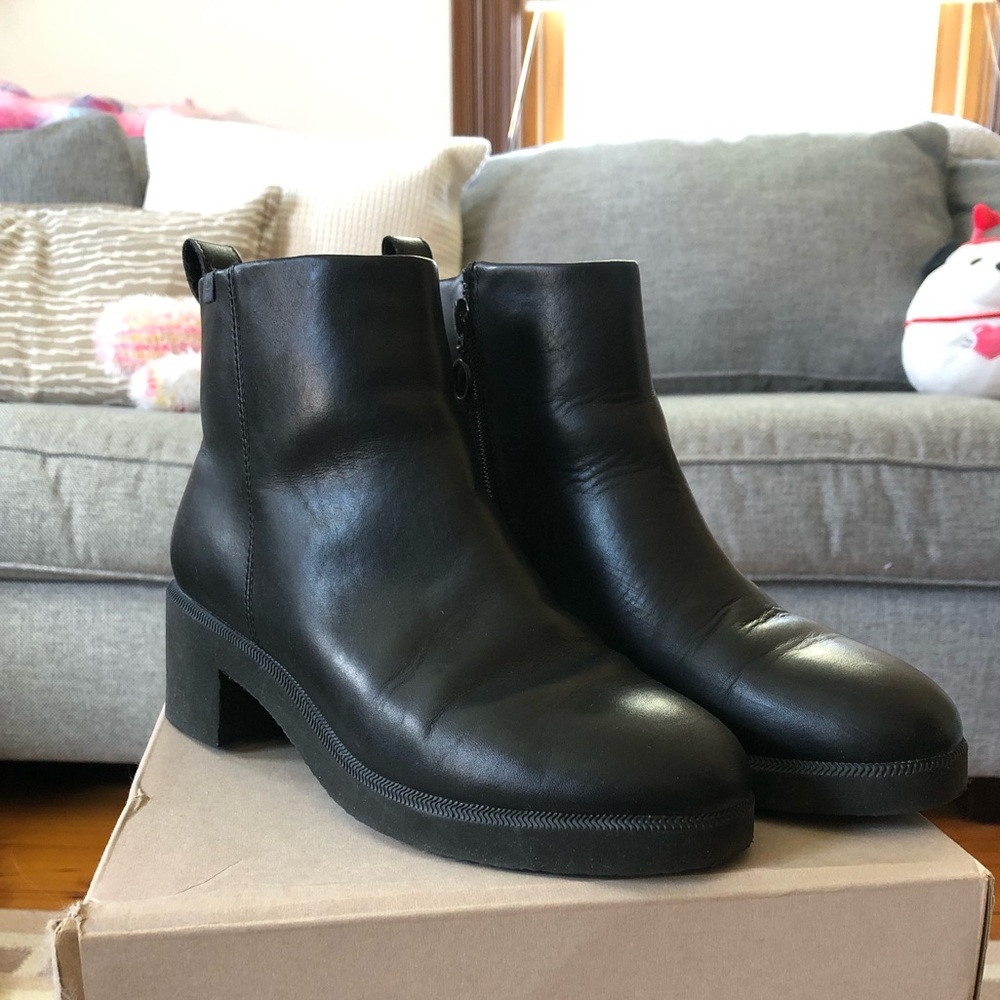 SOLD Camper Wonder boots with wool ankle lining sz 8